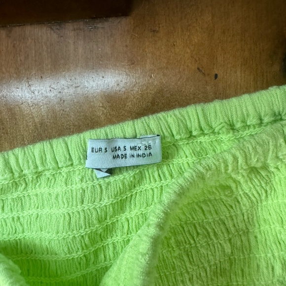 Bershka shirred detail mini skirt in lime green size small - Picture 6 of 6